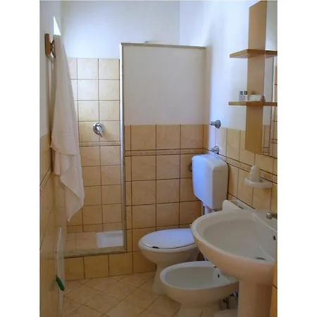 度假居 Il Giardino Della Falena 法维尼亚纳