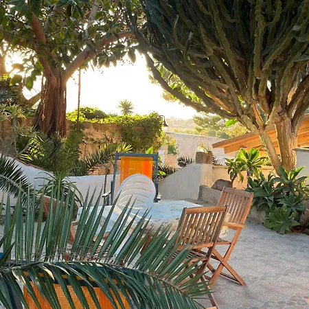 度假居 Il Giardino Della Falena *